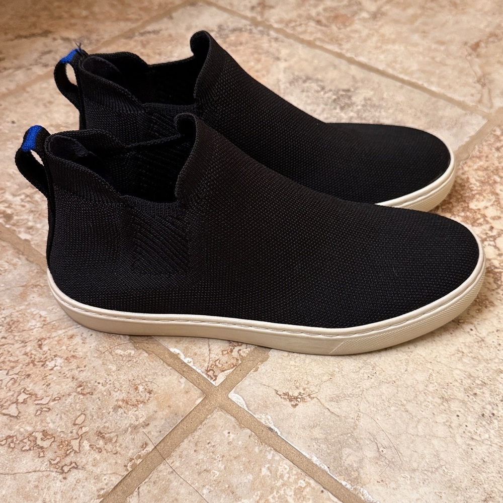 Rothys The Chelsea Boot Size 7.5 Black